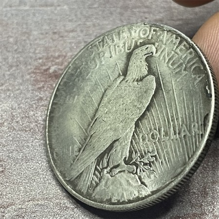 Liberty 1924 Peace Dollar Commemorative Coin | High-Grade Si